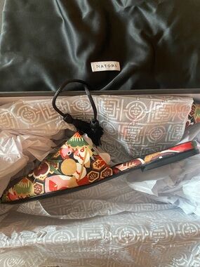 Natori Multicolor Floral Embroidered Slide in Red, Green, Gold